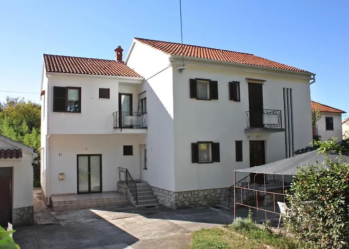 With A Parking Space - 5852 Appartement