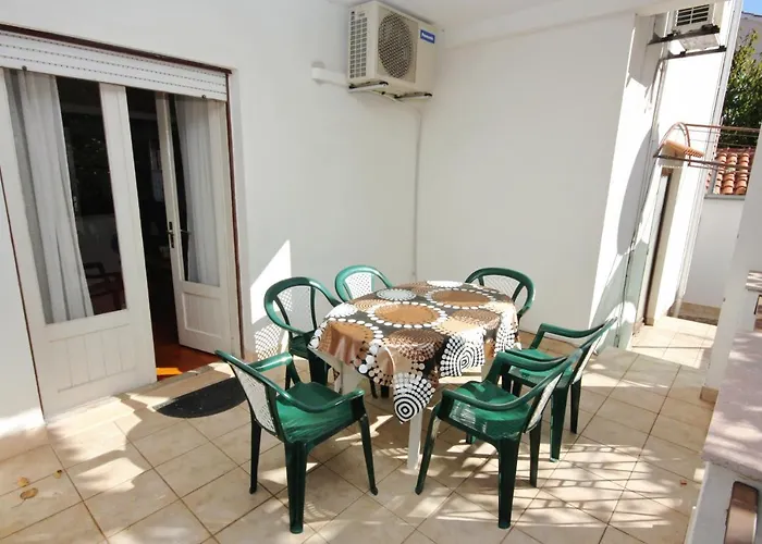 With A Parking Space - 5852 Appartement Zadar